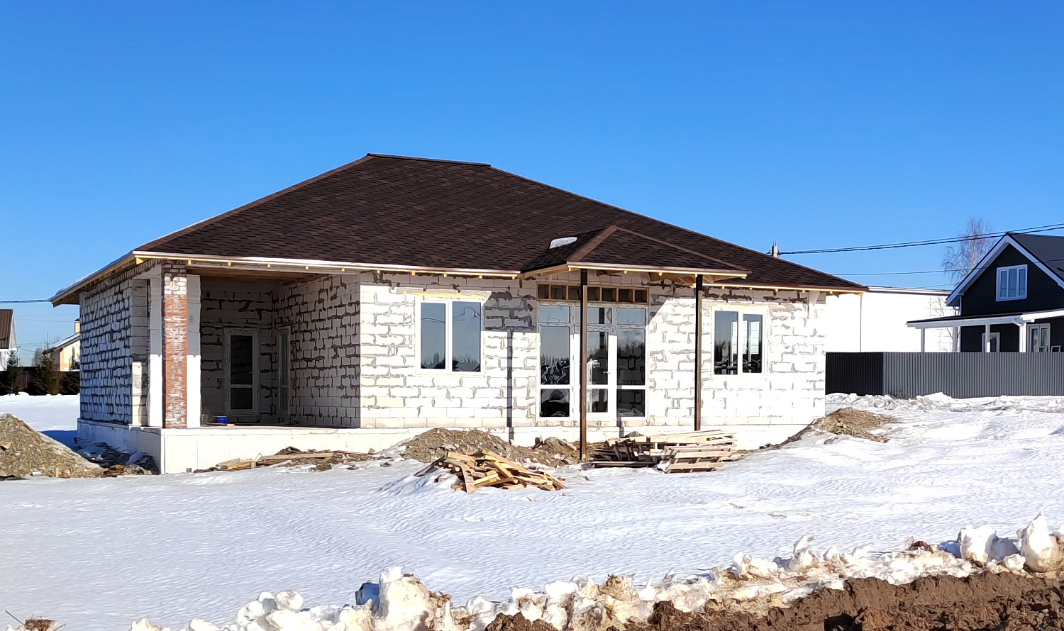 Стильный Одноэтажный Коттедж из газобетона в Москве